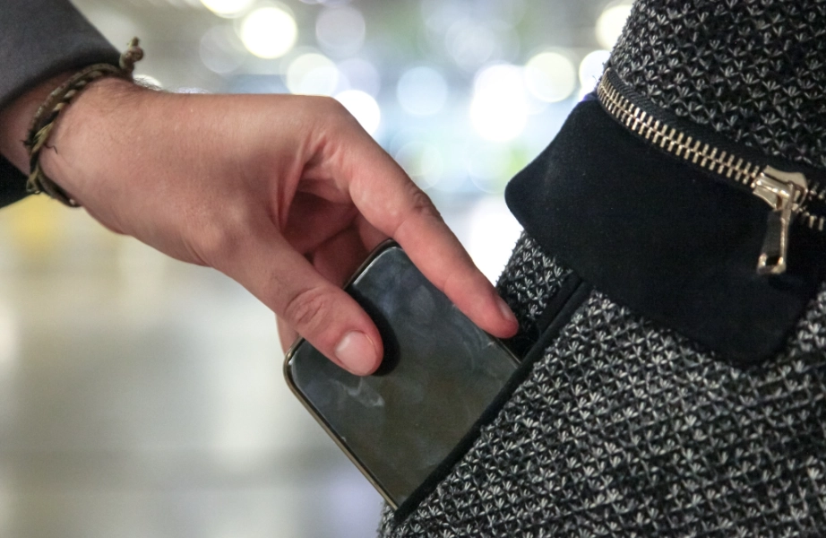 夢到手機錢包被偷