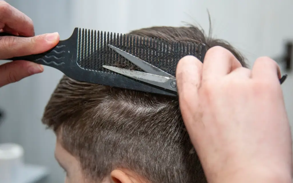 夢見剪頭髮 朋友 夢見剪頭髮 朋友