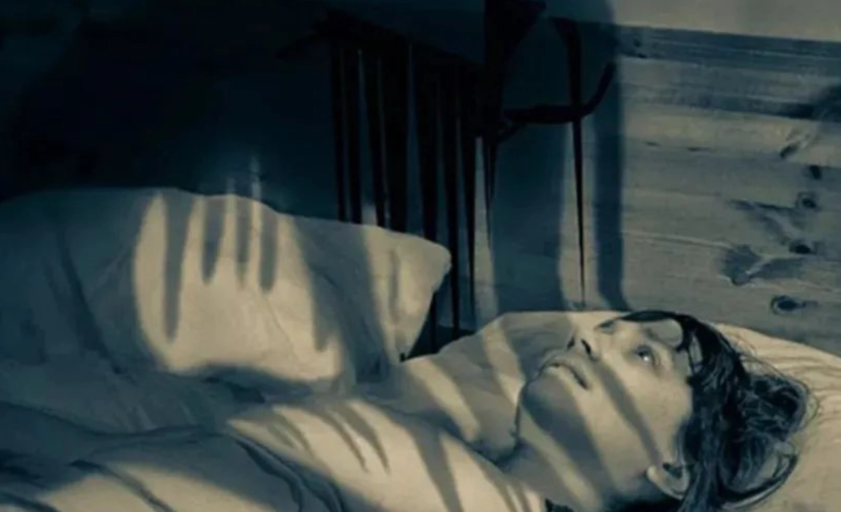 被鬼壓床看到鬼