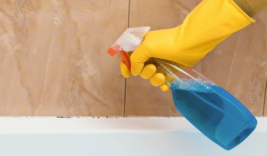 浴室霉斑清潔