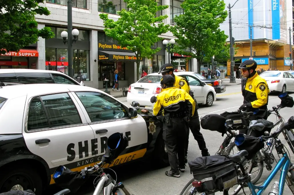 夢見被警察追捕 意思