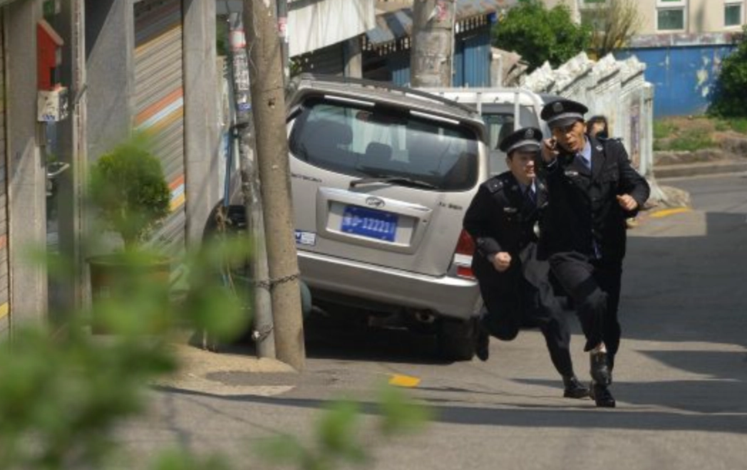 夢見被警察追捕 心理