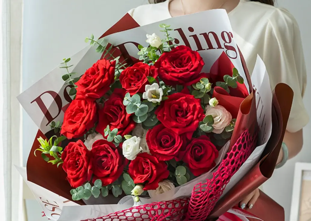 男生收花反應 男生收花反應