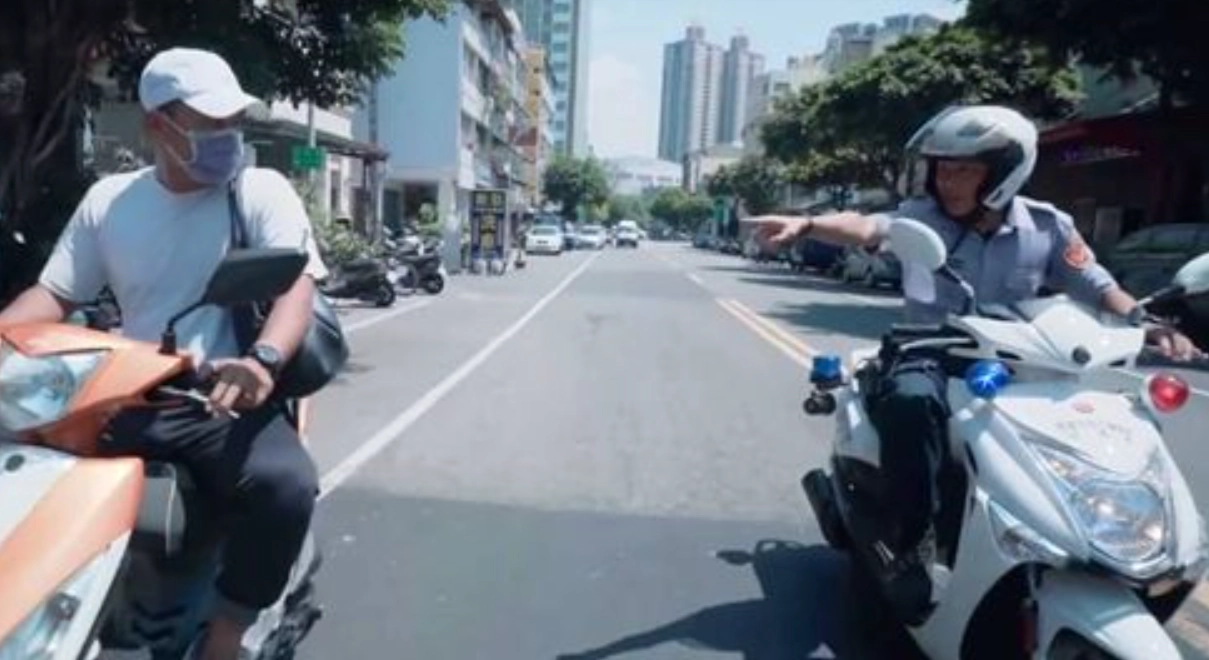 夢見被警察追捕 解夢