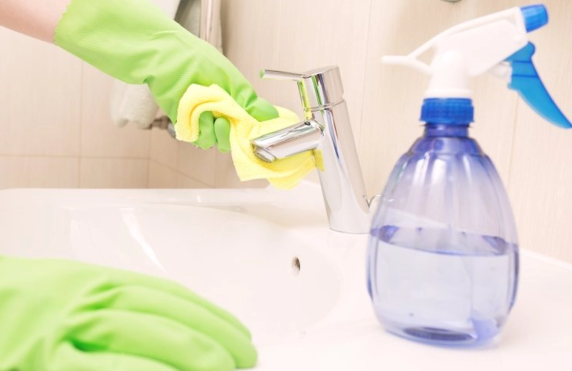 天然浴室清潔方法