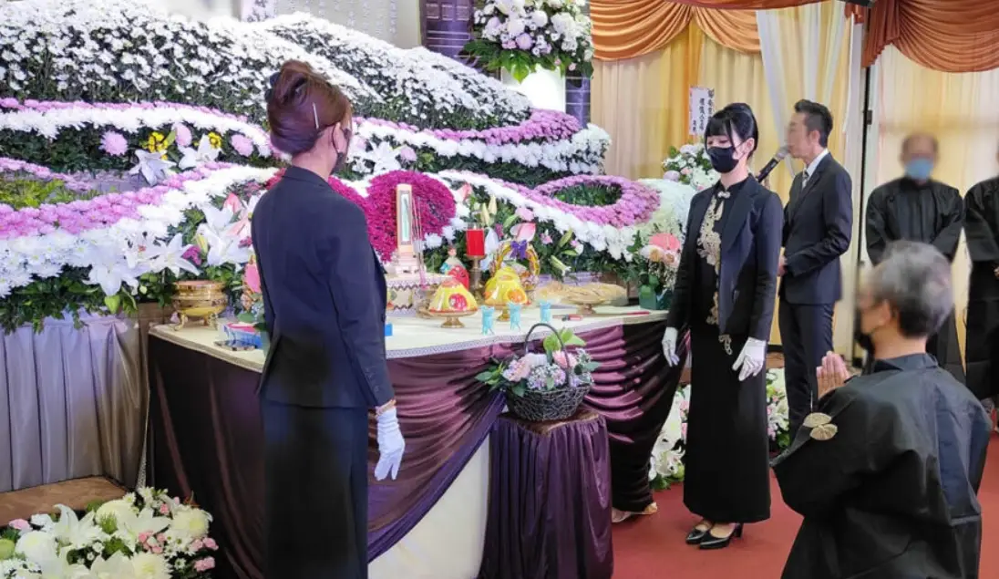 夢見去世親人又死一次