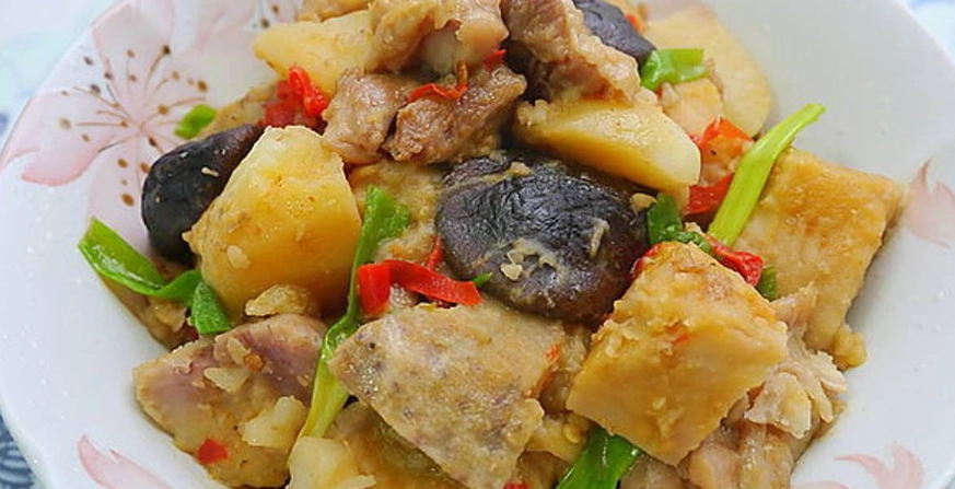 台北芋頭雞肉煲餐廳