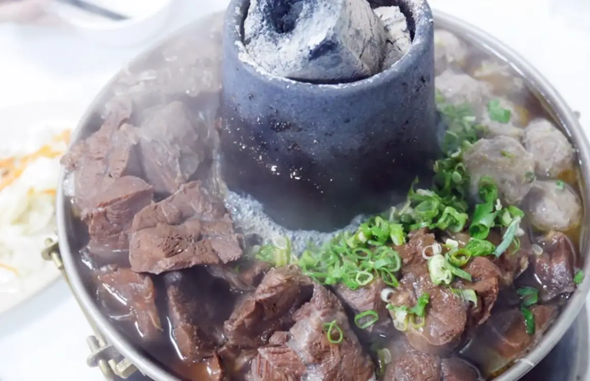 台中炭火牛肉鍋