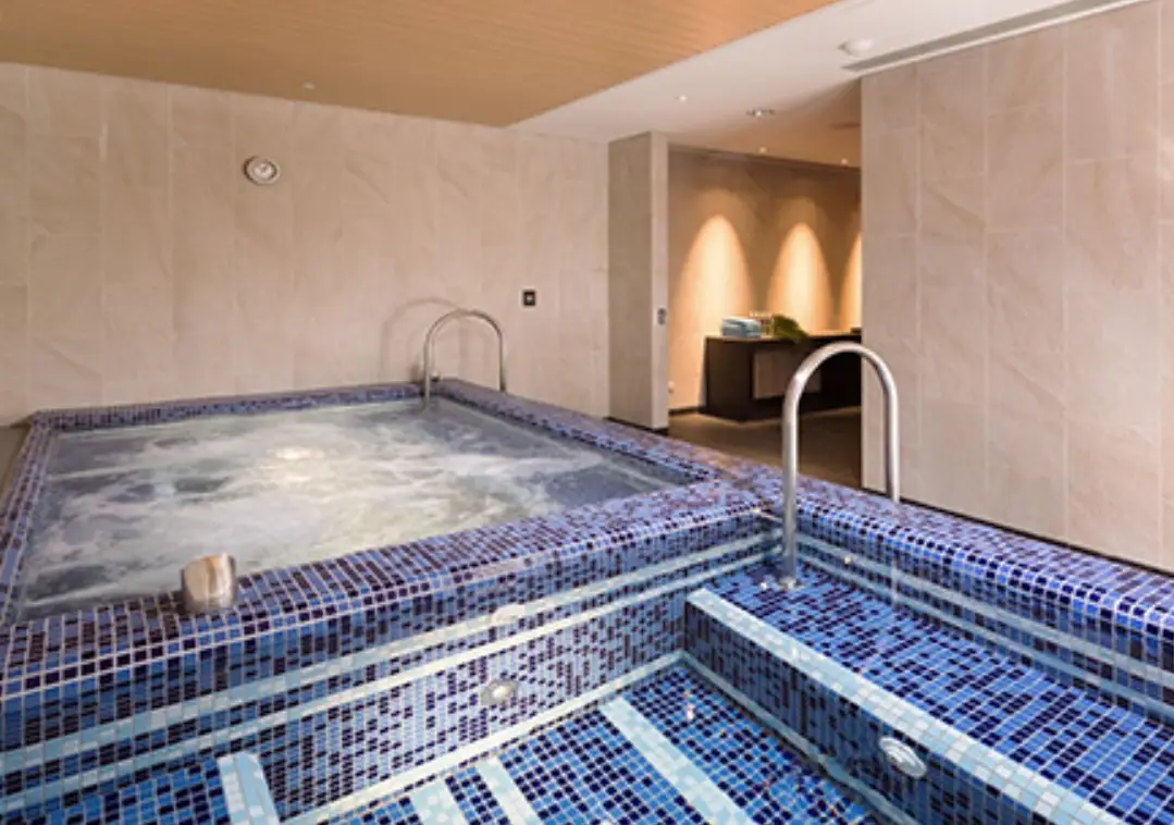 台南飯店游泳池