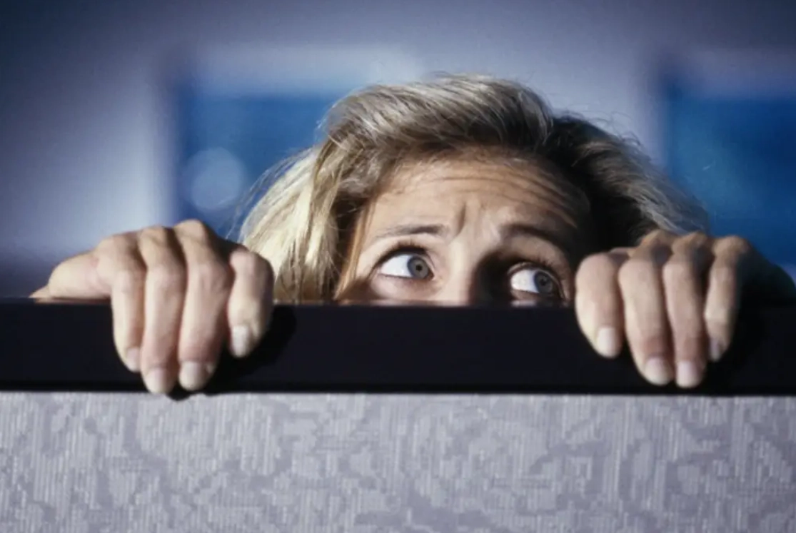 夢到被追躲起來