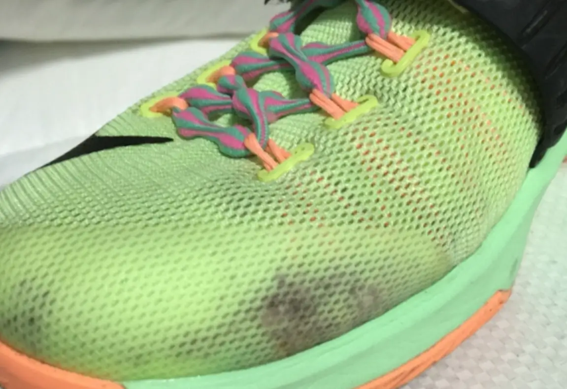 運動鞋發霉清潔