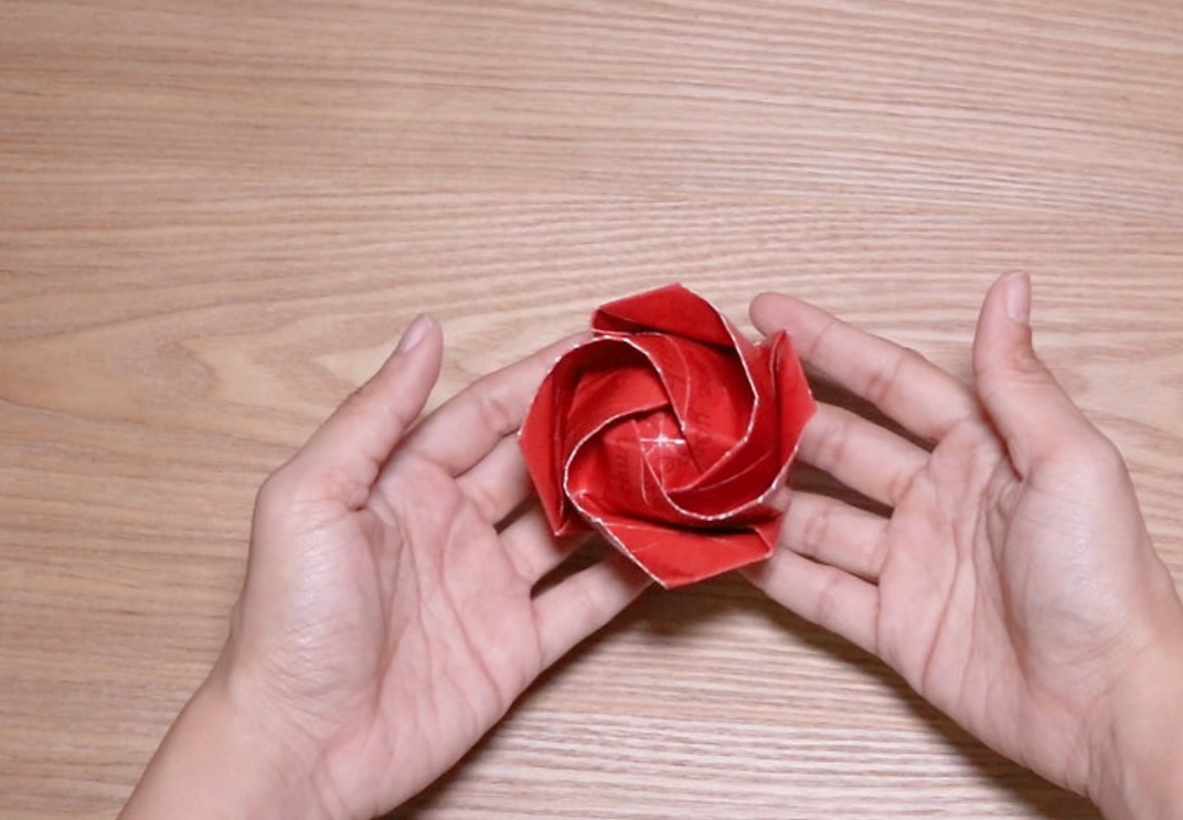 摺紙玫瑰花 步驟