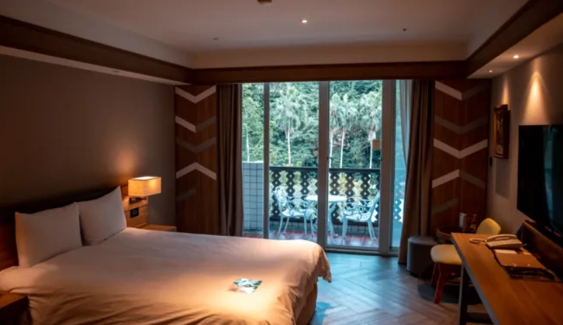 温泉饭店一泊二食