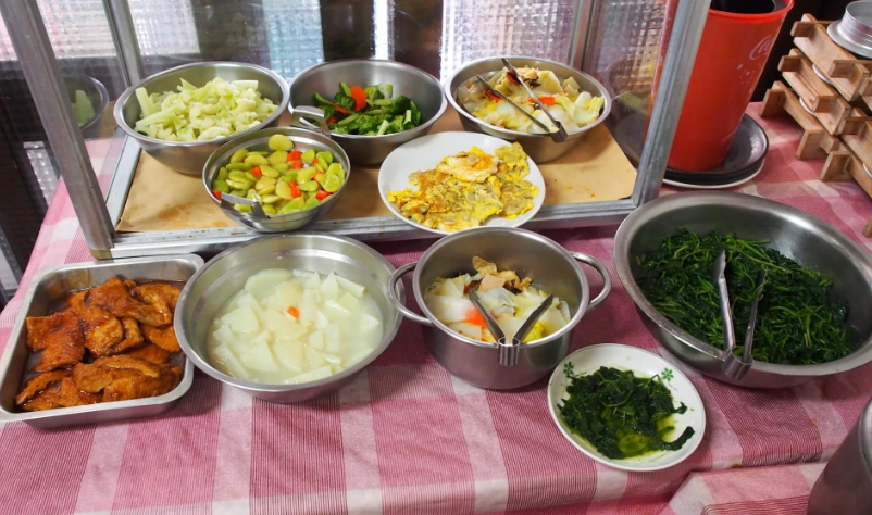 新營素食自助餐