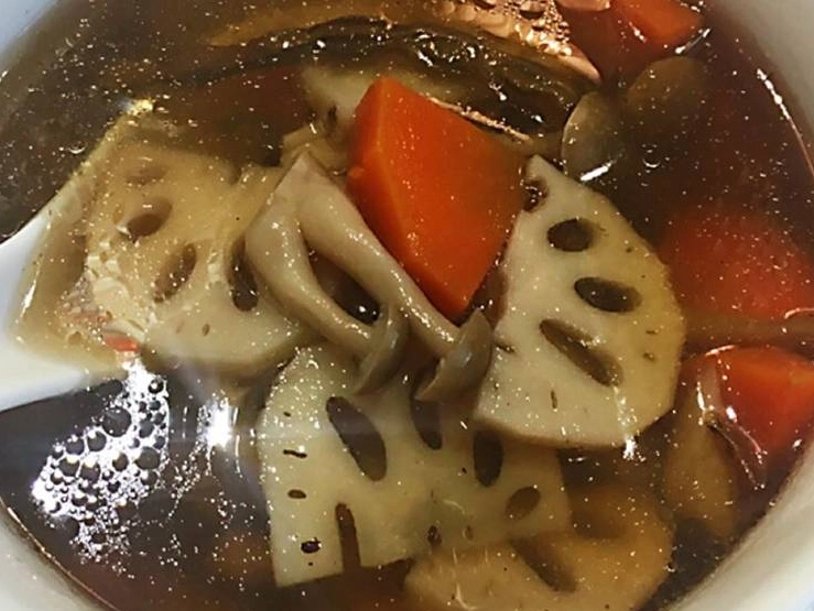 蓮藕湯變紫