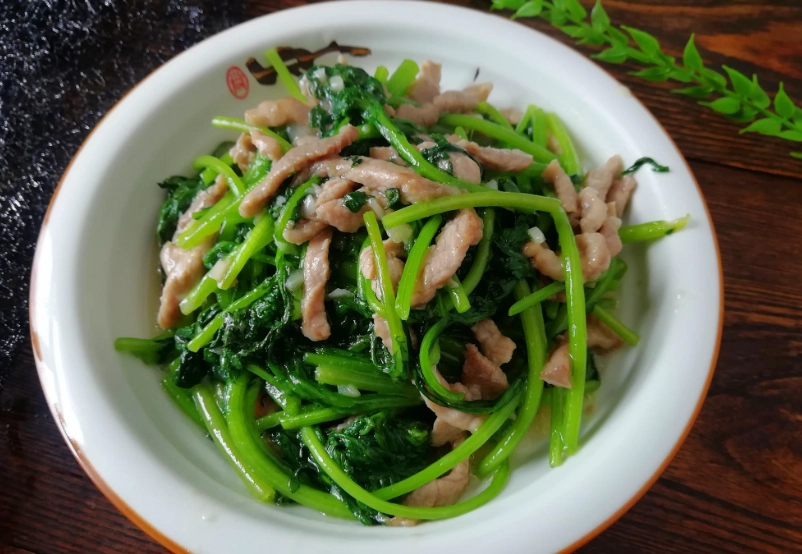 炒茼蒿 炒茼蒿