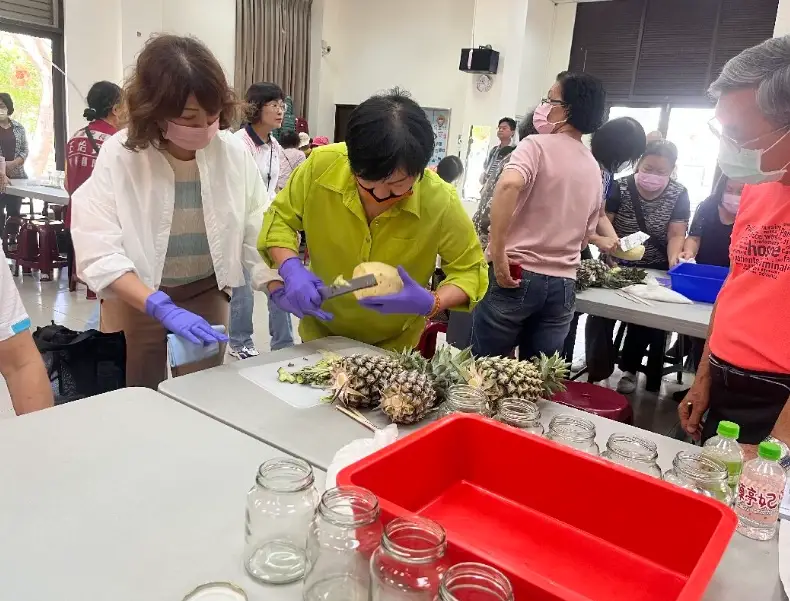 積水鳳梨