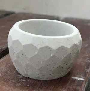 去除水泥盆鹼性