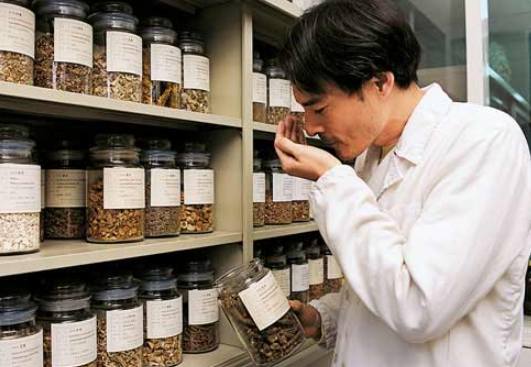 六君子湯不良反應 六君子湯不良反應