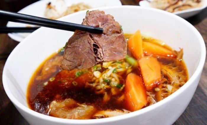 竹北牛肉麵店