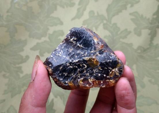 藍琥珀好處 藍琥珀好處