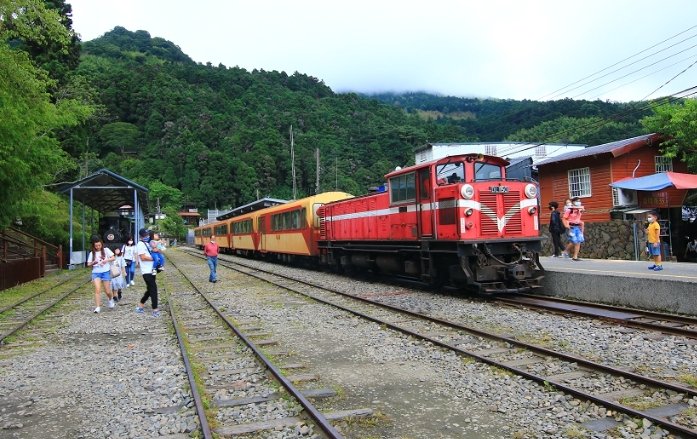 奮起湖到阿里山開車多久