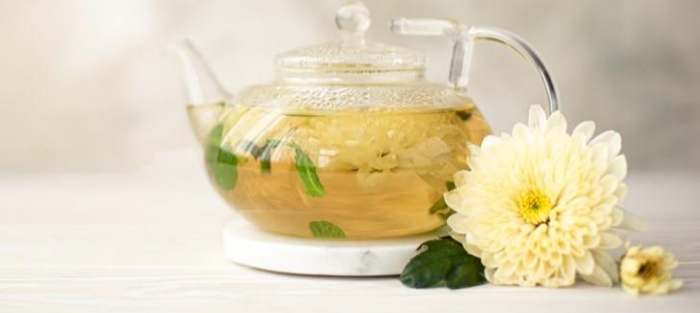喉嚨痛可以喝菊花茶嗎 喉嚨痛可以喝菊花茶嗎