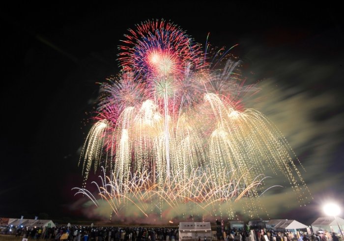 大曲花火大会日程 大曲花火大会日程