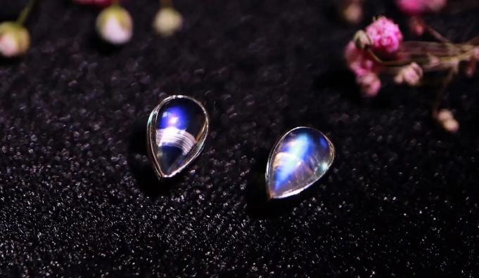 月光石功效 月光石功效