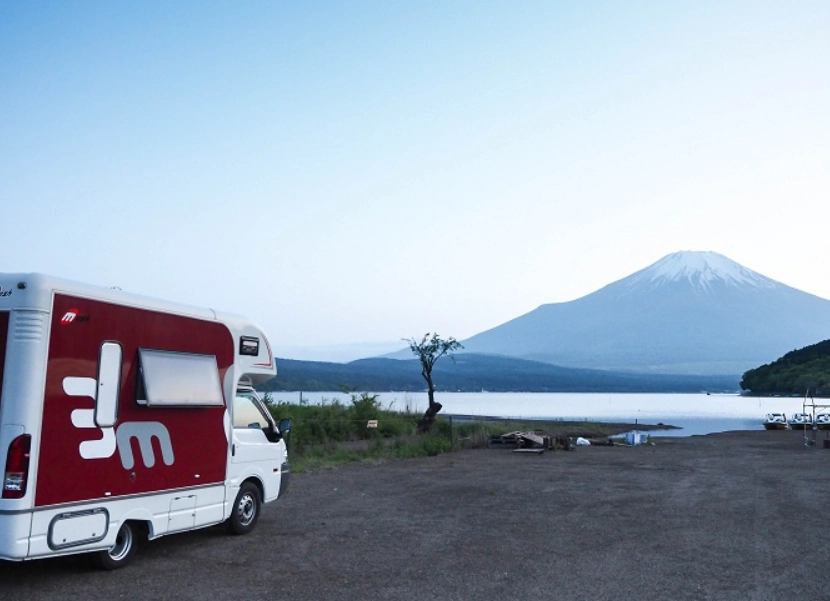 河口湖 露營車