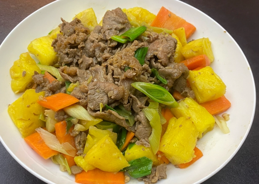 鳳梨炒肉餐廳