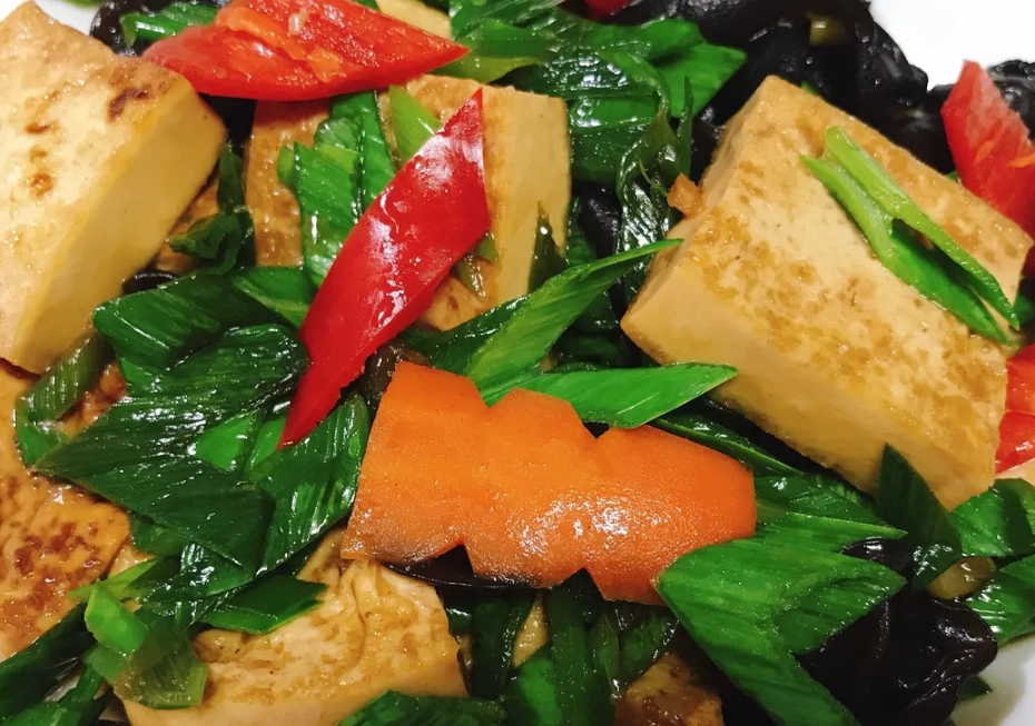 蒜苗炒豆腐 食譜