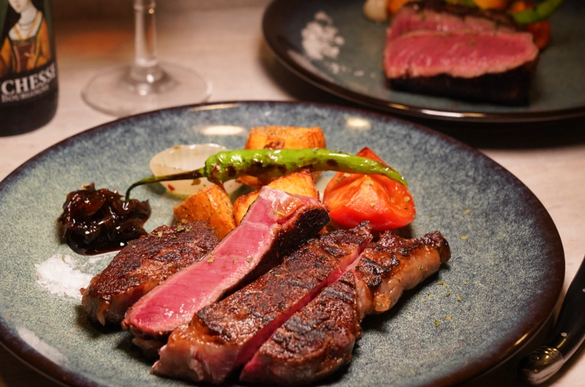 萬國牛排是什麼