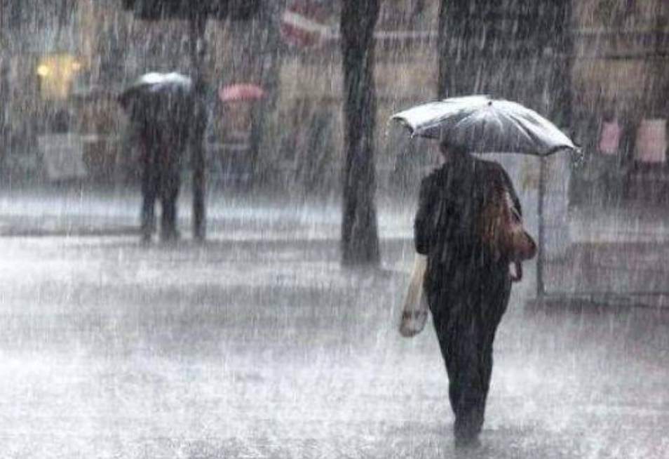 下雨撐傘夢解析