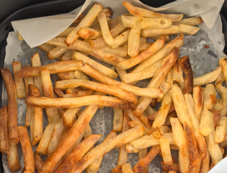 空气炸锅炸薯条需要解冻吗