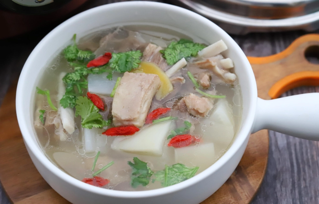 羊肉汤食谱 羊肉汤食谱