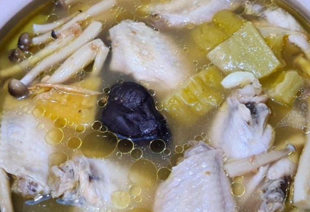 蔭鳳梨雞湯 食譜