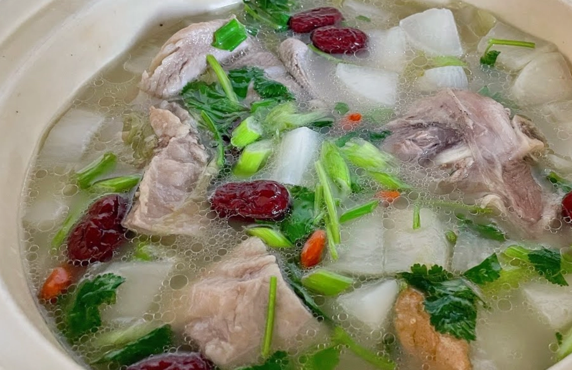 羊肉汤放什么蔬菜 羊肉汤放什么蔬菜