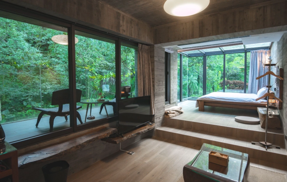 森林裡的玻璃屋 森林裡的玻璃屋