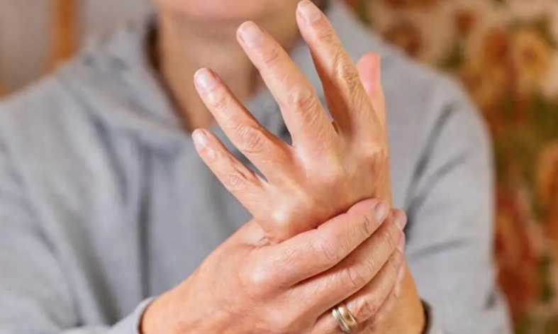 类风湿关节炎原因