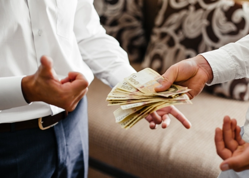 夢見別人來要錢