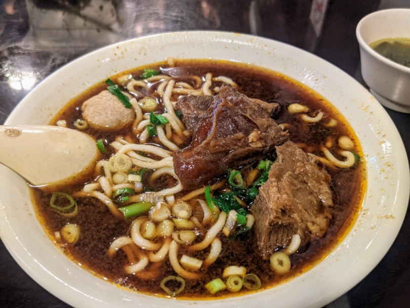 竹北牛肉麵光明一路