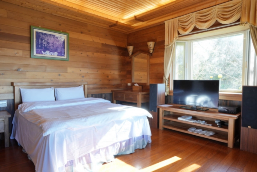 拉拉山露營小木屋