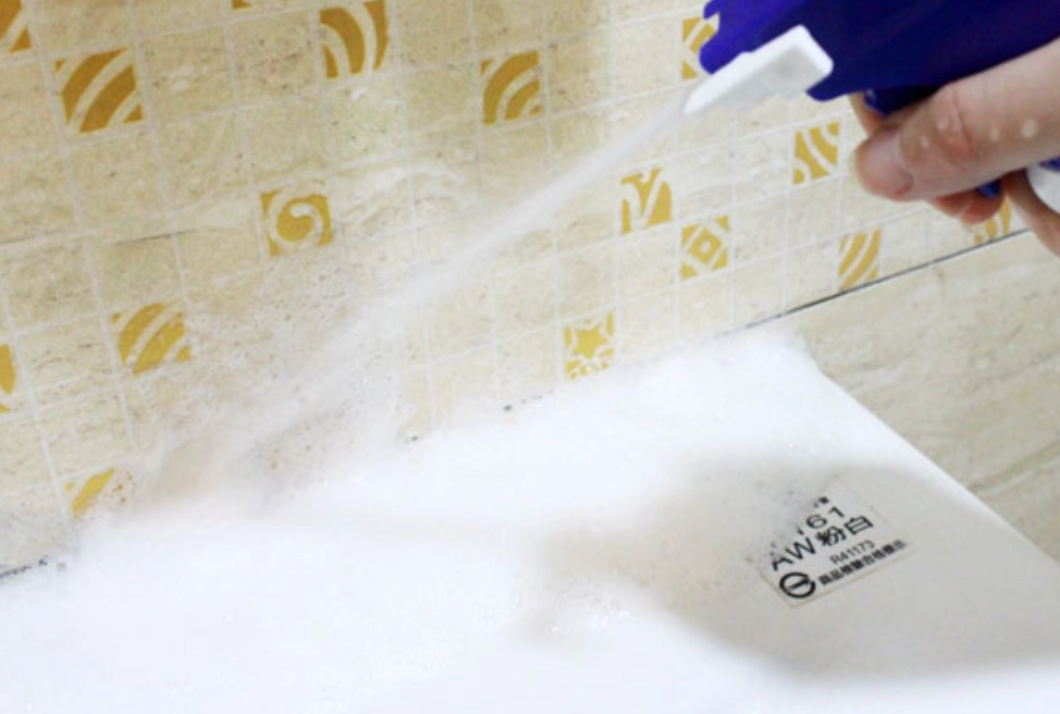 浴室膠條發霉清除