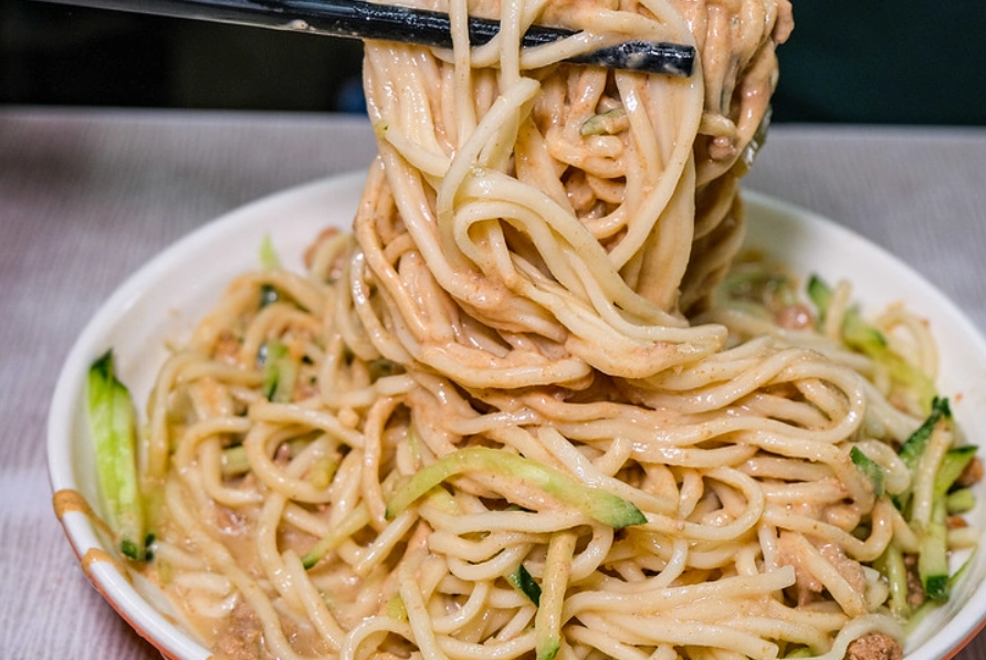 永吉涼麵附近美食