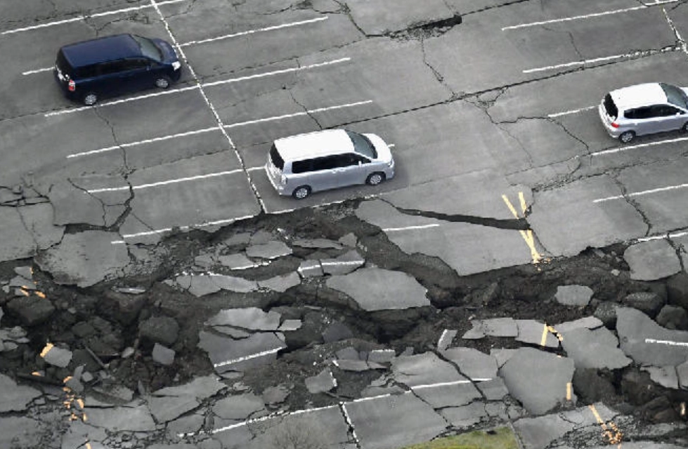 夢見地震地裂 夢見地震地裂