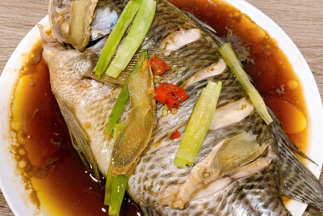 清蒸吳郭魚 清蒸吳郭魚