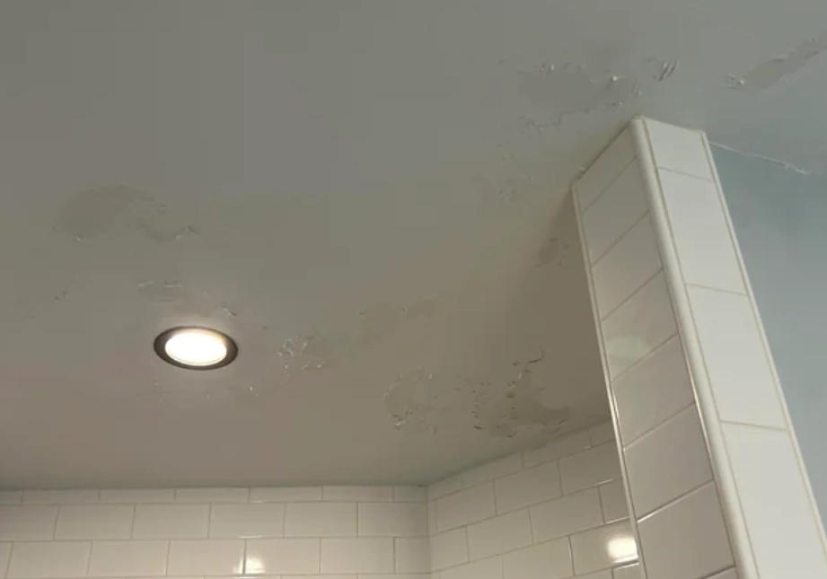 浴室天花板油漆剝落原因