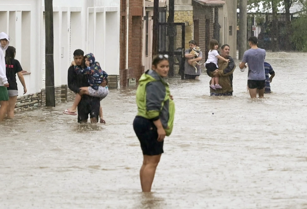 夢到淹水逃難 意思