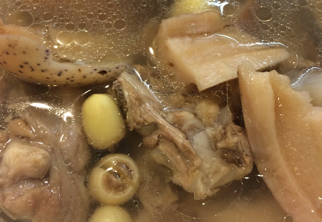 蓮藕蓮子雞湯 食譜